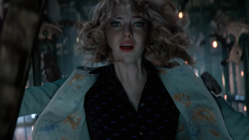 gwen stacy cayendo desde lo alto de un edificio